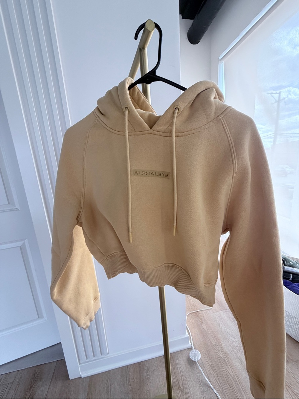 Alphalete Cropped Hoodie - yellow